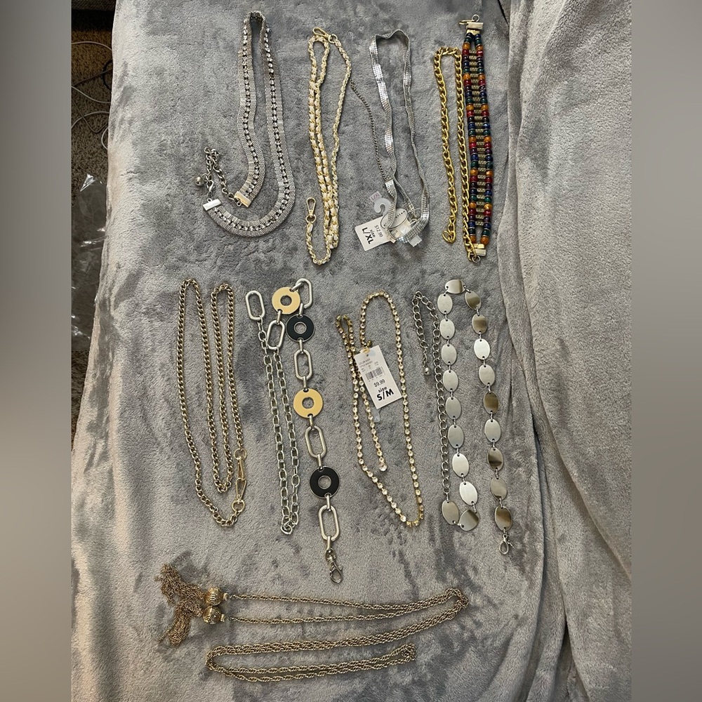 Lot of 9 Fashion Belts / Straps